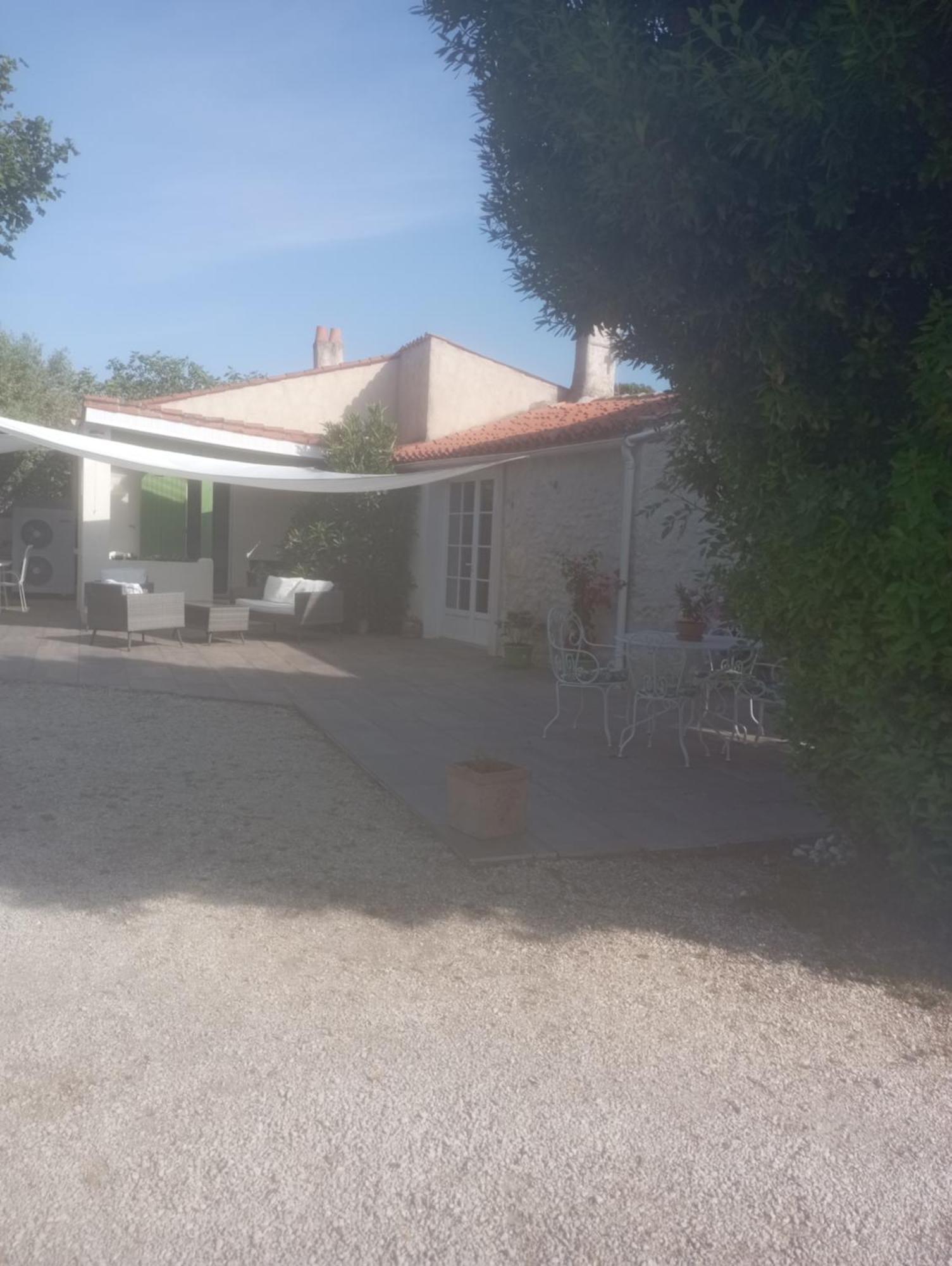 Chre Cathy Et Jean Loup Hotel Le Port-des-Barques Exterior foto